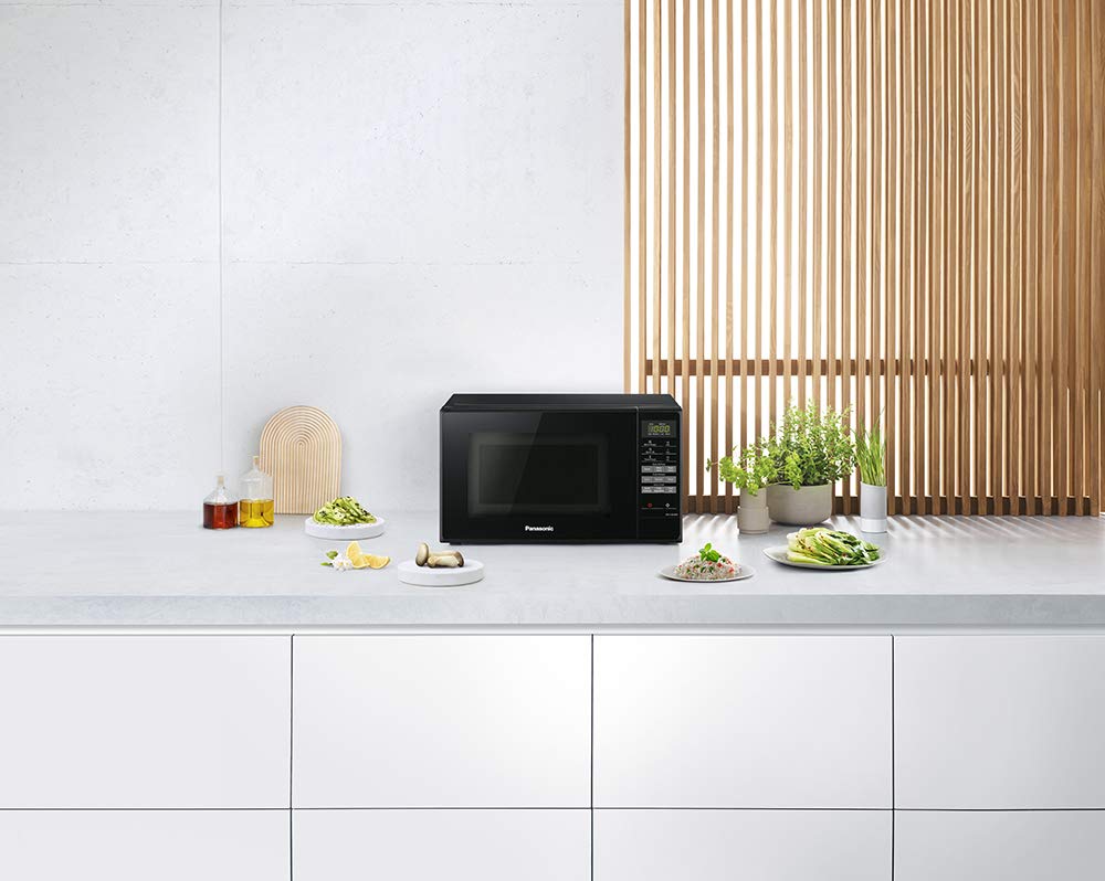 Panasonic NN-E28JBMBPQ Compact Solo Microwave Oven